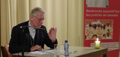 La conférence d  Mgr Van Looy sur l’Église de Corée